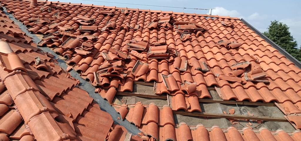 Rifacimento tetto: la soluzione definitiva per i tetti rovinati dalla grandine