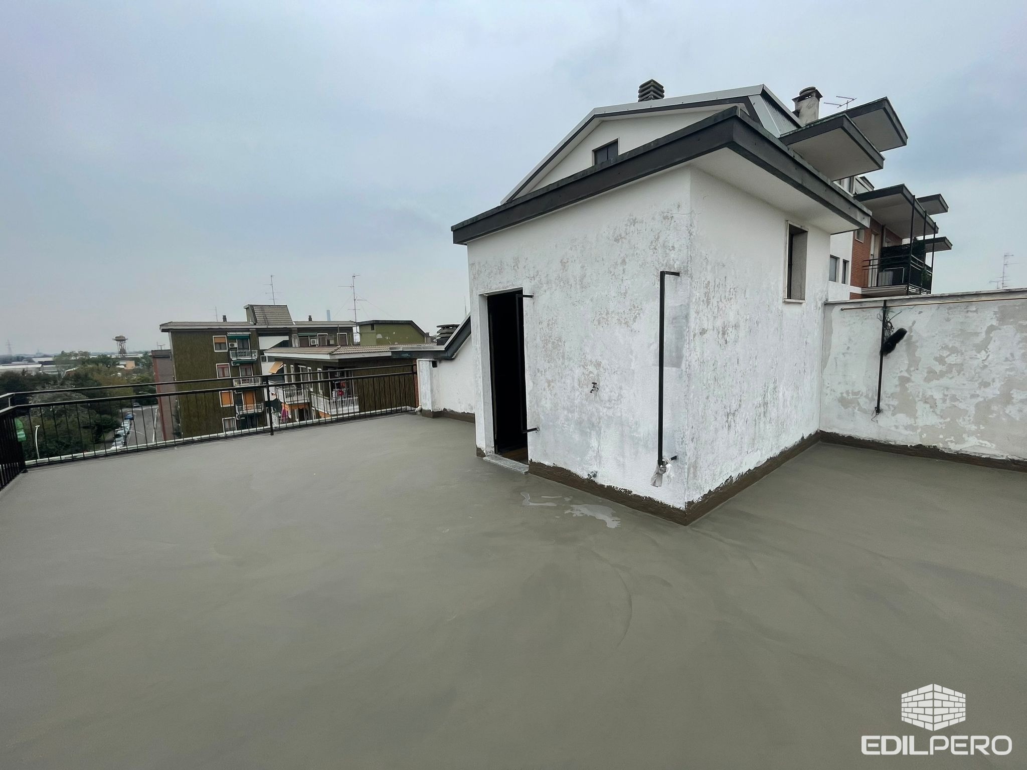 Impermeabilizzazione terrazzo Milano Guaina isolamento gettata cemento